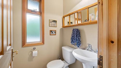 13 Sunrise Crescent, Kimberley, BC - Indoor Photo Showing Bathroom