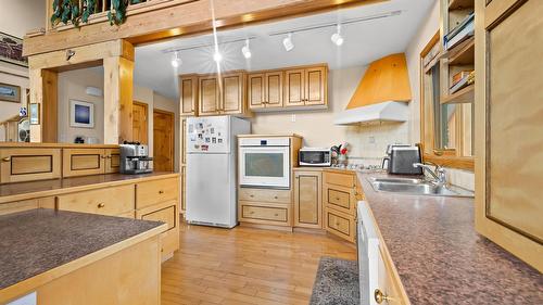 13 Sunrise Crescent, Kimberley, BC - Indoor Photo Showing Kitchen With Double Sink