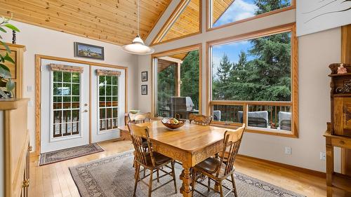 13 Sunrise Crescent, Kimberley, BC - Indoor Photo Showing Dining Room