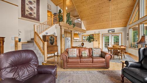 13 Sunrise Crescent, Kimberley, BC - Indoor Photo Showing Living Room