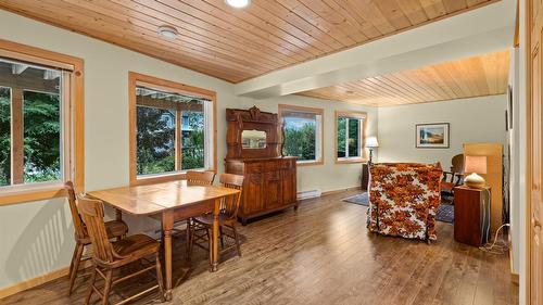 13 Sunrise Crescent, Kimberley, BC - Indoor Photo Showing Dining Room
