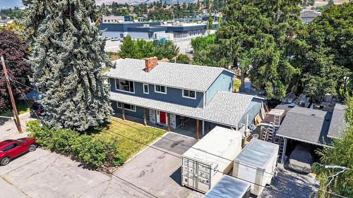 1045 Mitchell Road, Kelowna, BC - Outdoor