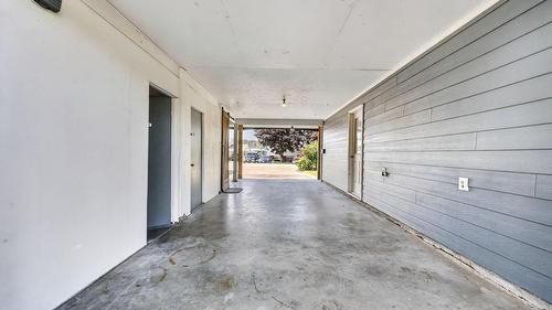 1045 Mitchell Road, Kelowna, BC -  Photo Showing Other Room