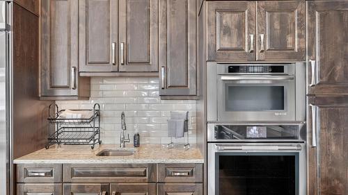 1610 Granite Road, Lake Country, BC - Indoor Photo Showing Kitchen With Upgraded Kitchen