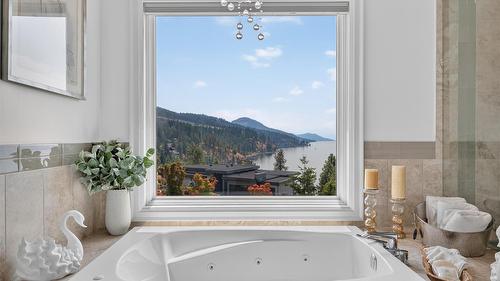 1610 Granite Road, Lake Country, BC - Indoor Photo Showing Bathroom