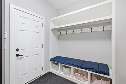 15 Orion Cr, Winnipeg, MB - Indoor