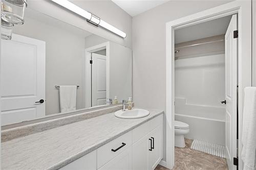 15 Orion Cr, Winnipeg, MB - Indoor Photo Showing Bathroom