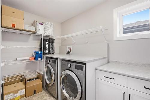 15 Orion Cr, Winnipeg, MB - Indoor Photo Showing Laundry Room