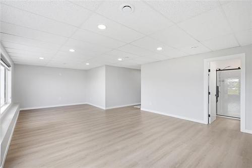 15 Orion Cr, Winnipeg, MB - Indoor Photo Showing Other Room