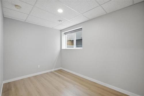 15 Orion Cr, Winnipeg, MB - Indoor Photo Showing Other Room