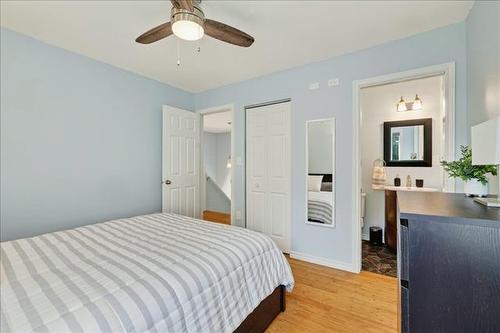 30 Whippoorwill Trl, Lac Du Bonnet, MB - Indoor Photo Showing Bedroom