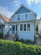 687 Ashburn ST  Winnipeg, MB R3G 3C6