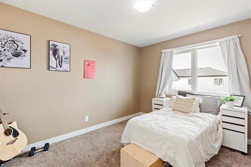 47 Barak Dr, Kleefeld, MB - Indoor Photo Showing Bedroom