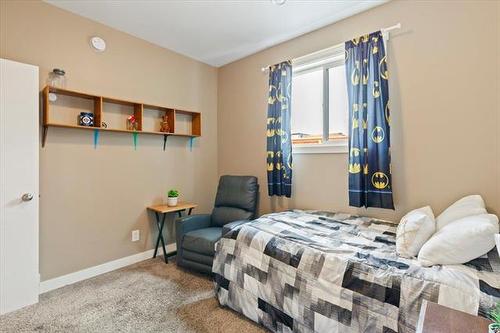 47 Barak Dr, Kleefeld, MB - Indoor Photo Showing Bedroom