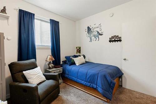 47 Barak Dr, Kleefeld, MB - Indoor Photo Showing Bedroom