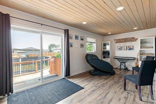 47 Barak Dr, Kleefeld, MB -  With Deck Patio Veranda With Exterior