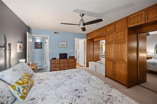 307-70 Dunkirk Dr, Winnipeg, MB - Indoor Photo Showing Bedroom