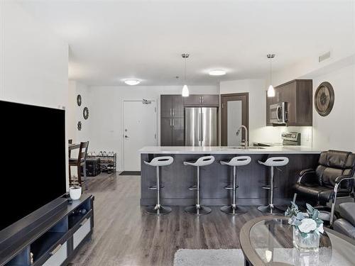 138-25 Bridgeland Dr, Winnipeg, MB - Indoor Photo Showing Kitchen With Upgraded Kitchen