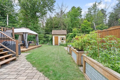 Courtyard - 1016 Rue François-Le Mire, Québec (Sainte-Foy/Sillery/Cap-Rouge), QC - Outdoor With Backyard