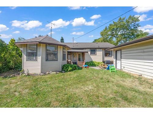 3302 Woodlawn Avenue, Windsor, ON - Outdoor
