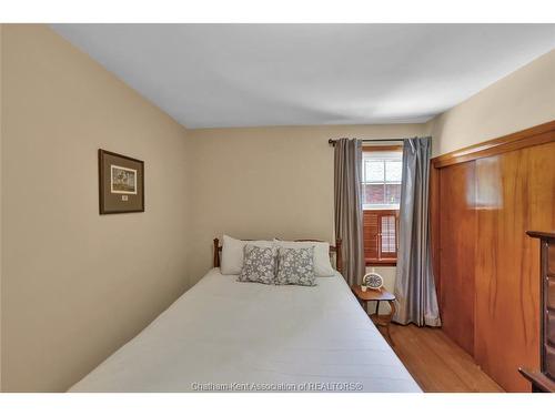 146 Canterbury Street, Chatham, ON - Indoor Photo Showing Bedroom