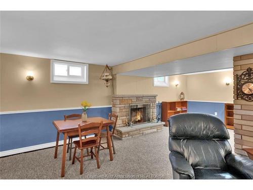 146 Canterbury Street, Chatham, ON - Indoor With Fireplace