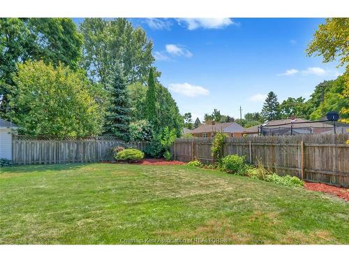 146 Canterbury Street, Chatham, ON - Outdoor With Backyard