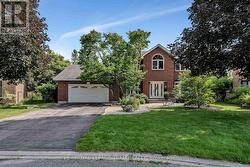 47 STAPLEDON CRESCENT  Ottawa, ON K2H 9L3