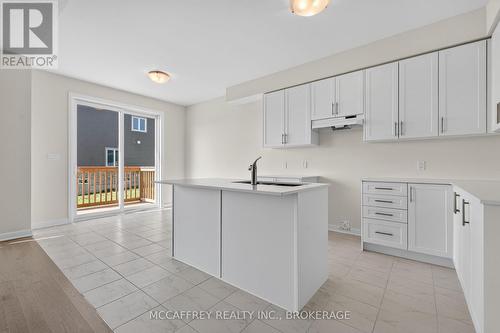 19 Oakmont Drive, Loyalist (Bath), ON - Indoor Photo Showing Kitchen