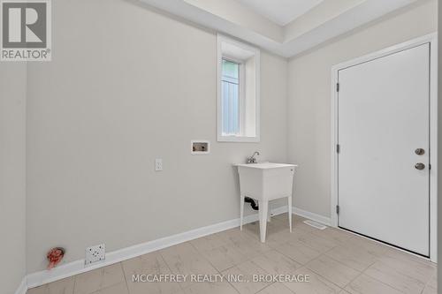 19 Oakmont Drive, Loyalist (Bath), ON - Indoor Photo Showing Other Room