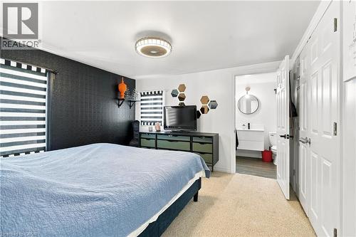 4313 Central Avenue, Lincoln, ON - Indoor Photo Showing Bedroom