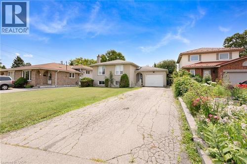 591 Mohawk Road W, Hamilton, ON - Outdoor With Facade