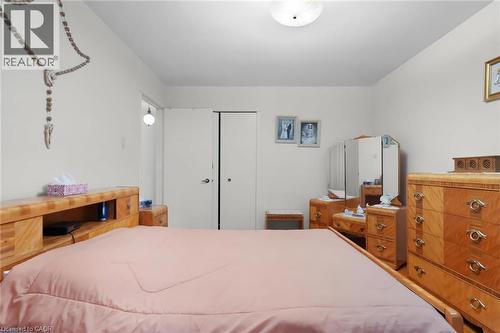 591 Mohawk Road W, Hamilton, ON - Indoor Photo Showing Bedroom