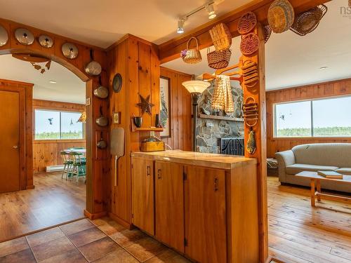 390-406 Highway 308, Morris Island, NS - Indoor Photo Showing Other Room
