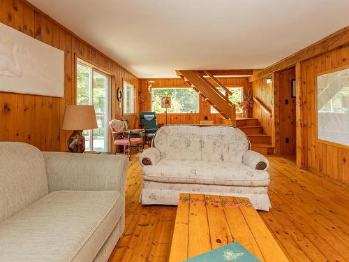 390-406 Highway 308, Morris Island, NS - Indoor Photo Showing Living Room