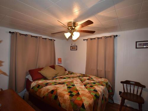 4540 Highway 2, Upper Economy, NS - Indoor Photo Showing Bedroom