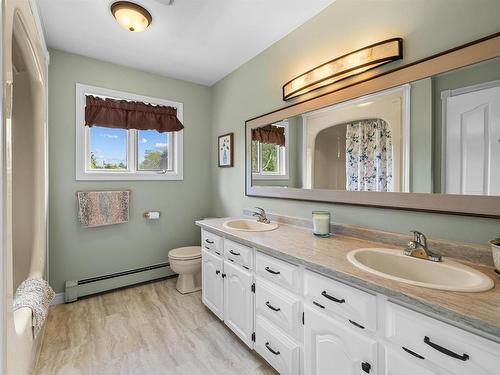 9 Ash Drive, Charlottetown, PE - Indoor Photo Showing Bathroom
