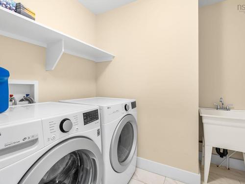 382 Starboard Drive, Halifax, NS - Indoor Photo Showing Laundry Room