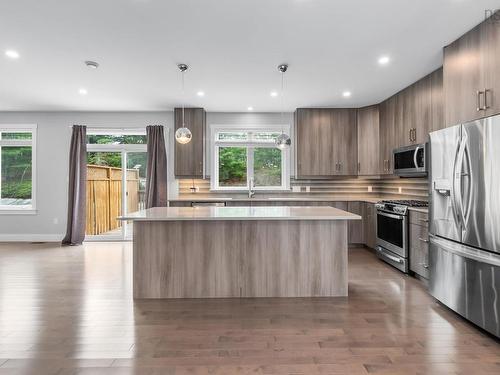 382 Starboard Drive, Halifax, NS - Indoor Photo Showing Kitchen With Upgraded Kitchen