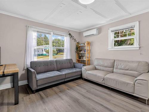 107 Herring Cove Road, Halifax, NS - Indoor Photo Showing Living Room