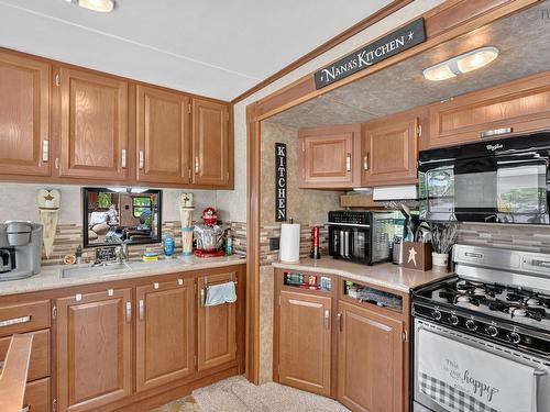 33 Acorn Lane, Lake La Rose, NS - Indoor Photo Showing Kitchen