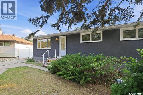 34 Ottawa Place, Regina, SK - Outdoor