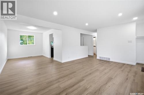 34 Ottawa Place, Regina, SK - Indoor
