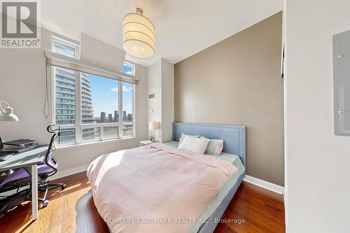 3508 - 80 Absolute Avenue, Mississauga, ON - Indoor Photo Showing Bedroom