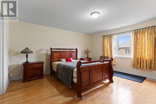 80 Durango Drive, Brampton, ON - Indoor Photo Showing Bedroom