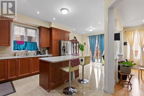 80 Durango Drive, Brampton, ON - Indoor Photo Showing Kitchen With Upgraded Kitchen
