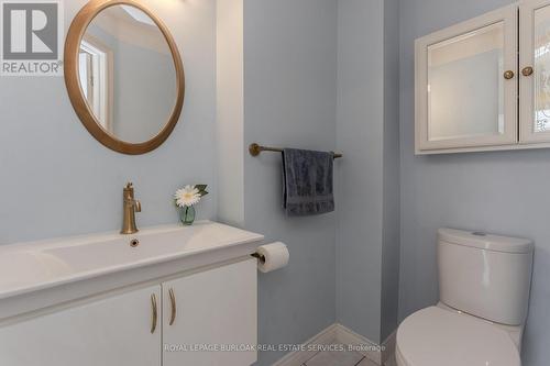 2010 Grovetree Lane, Burlington, ON - Indoor Photo Showing Bathroom