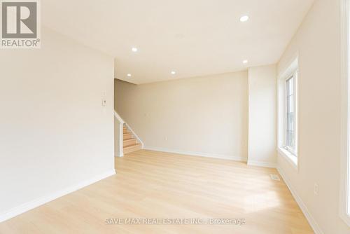 410 Linden Drive, Cambridge, ON - Indoor Photo Showing Other Room