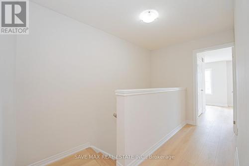 410 Linden Drive, Cambridge, ON - Indoor Photo Showing Other Room