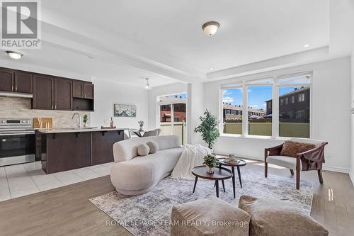 4852 Abbott Street E, Ottawa, ON - Indoor
